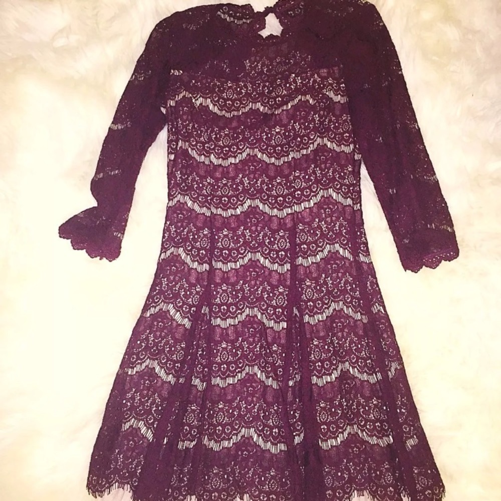 Francesca’s lace dress